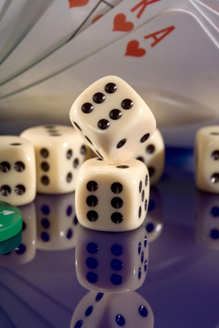 togelon slot live-dealer blackjack table with professional dealer and multi-camera studio setup